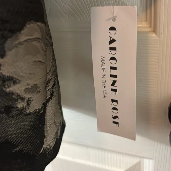 Elegant Black and Silver Floral Cardigan - Picture 3 of 6